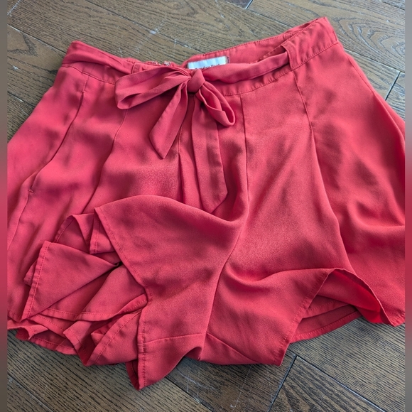 ARITZIA Sunday Best WESTLEY Short Pleated Red Womens Size 4 Tie Belt Feminin - Picture 4 of 12